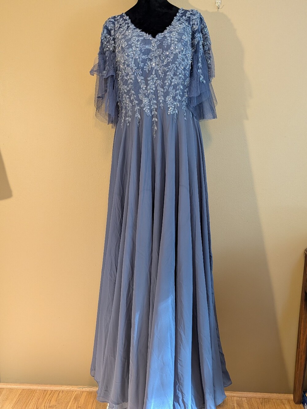 JJs House Dusty Blue Lace Chiffon A-Line Evening Gown. Brand New. Sz 12.